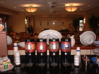 Hampton Inn Farmville Virginia - Fresh Coffee And Tea Available 24 Hours