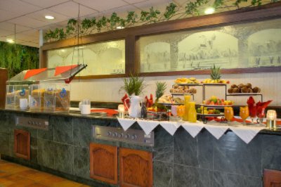 Ramada Inn - Continental Breakfast Area