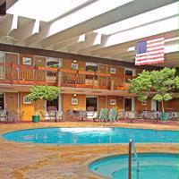 Best Western Bridgeview - Pool Area