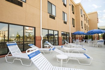 Castlerock Inn & Suites by Best Western - 