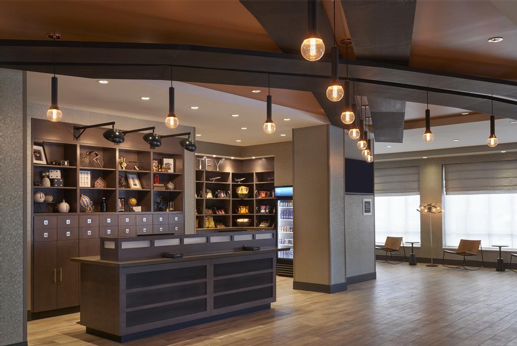 Quality Hotel & Suites Toronto Airport East - 