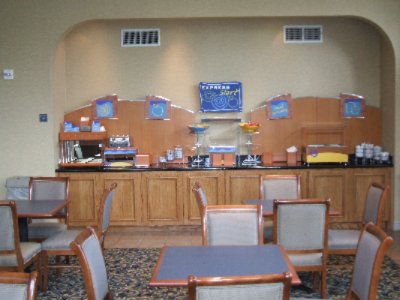 Holiday Inn Express - Holiday Inn Express Dallas Breakfast Area