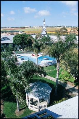 Holiday Inn Carlsbad by The Sea - 