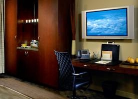 Luxe Guestroom Work Area