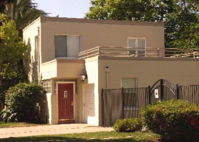 Lion's Gate Hotel - 1-4 Bedroom Family Cottages Great For Teams