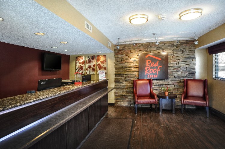 Red Roof Inn - Lobby / Registration