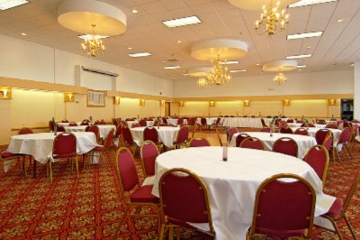 Ramada Hotel & Convention Center - Ballroom
