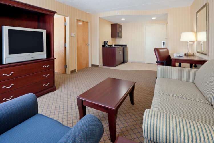Holiday Inn Express Hotel & Suites - Pier Village In Long Branch