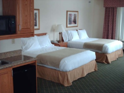 Holiday Inn Express - Family Suite