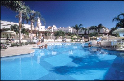 Crowne Plaza San Marcos Golf Resort - Pool