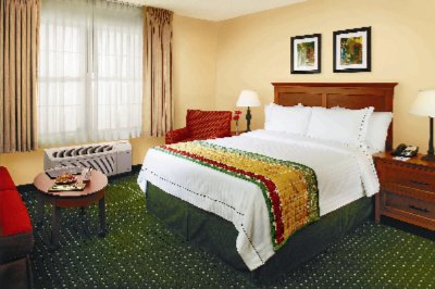 Towneplace Suites by Marriott - Towneplace Suites Bedding