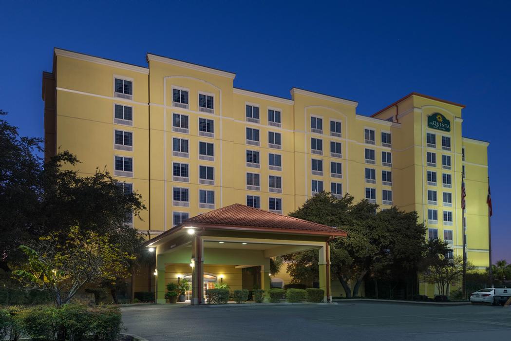 La Quinta Inn & Suites Conference Center