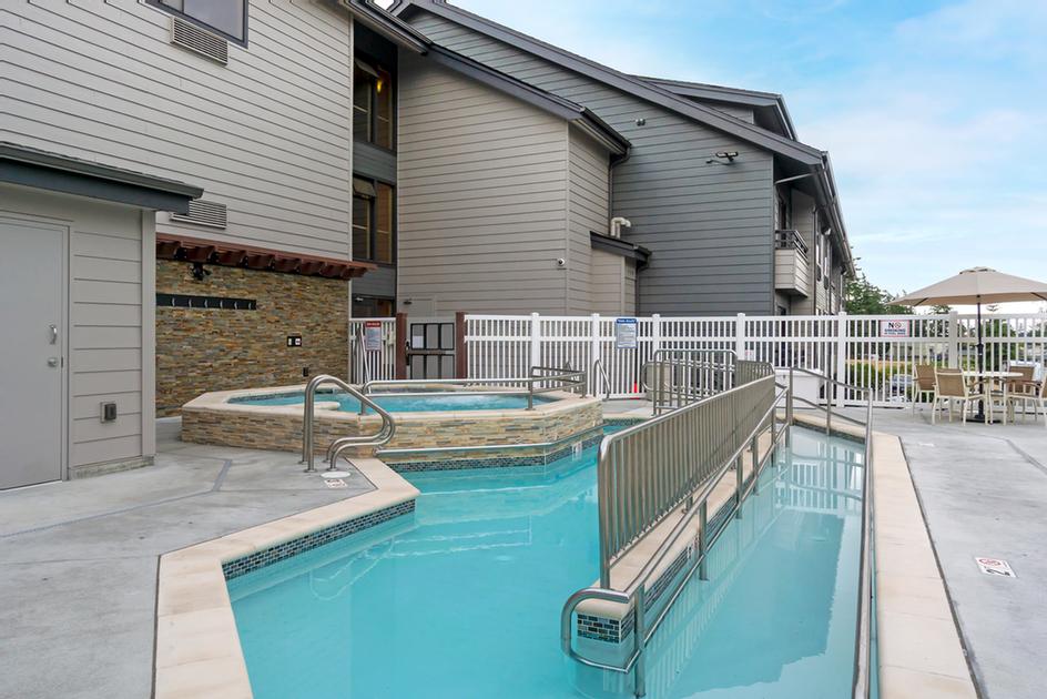 Best Western Harbor Plaza - 
