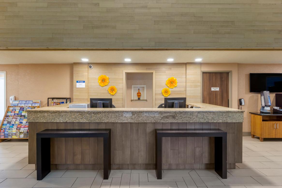 Best Western Harbor Plaza - 