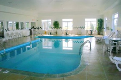 Red Roof Inn - Indoor Pool