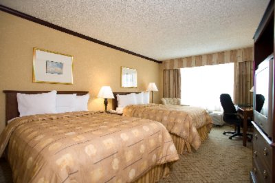 Holiday Inn Chicago Oakbrook - Two Queen Beds Guest Room