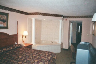 Guest Room With 2 Person Hot Tub