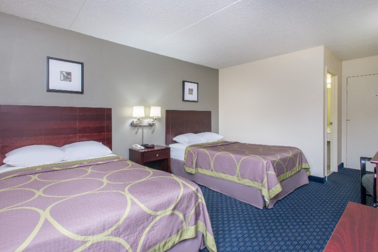 Super 8 Syracuse