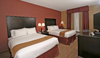 Spacious Two Double Queen Room