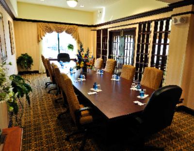 Holiday Inn Express Syracuse Airport - Meeting Room