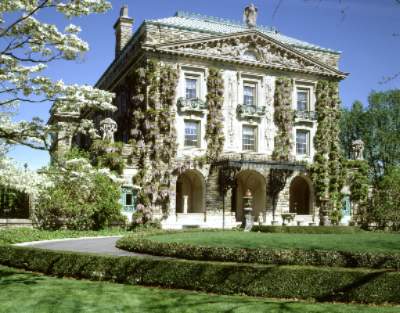Courtyard Poughkeepsie - Walk In The Steps Of The Rockefellers At Nearby Kykuit
