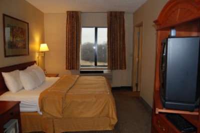 Comfort Suites O'hare - King Suite