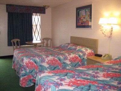 Knights Inn Maingate - Guest Bed Room #1