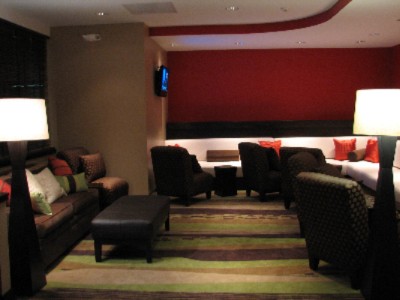 Holiday Inn Olathe - Shade Lounge