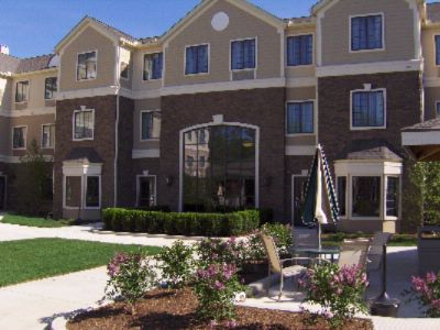 Staybridge Suites - Courtyard Photo