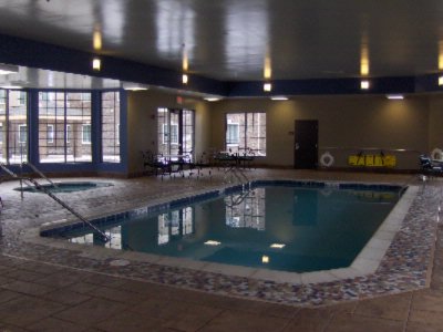Staybridge Suites - Indoor Pool