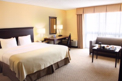 Holiday Inn of South Plainfield - Very Spacious Two Room Suite