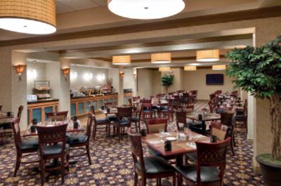 Holiday Inn of South Plainfield - Free Hot Breakfast Each Morning!