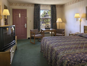 Howard Johnson Express Inn - 