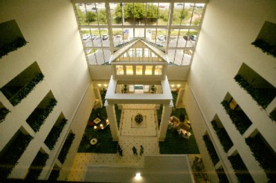Hilton Garden Inn Dallas Market Center - Lobby