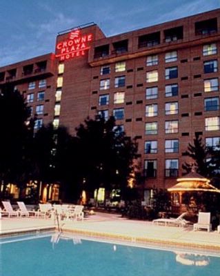 Crowne Plaza - 