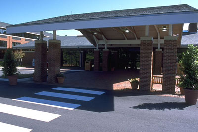 Woodlands Hotel & Suites - 
