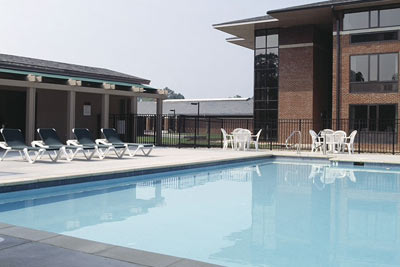 Woodlands Hotel & Suites - 