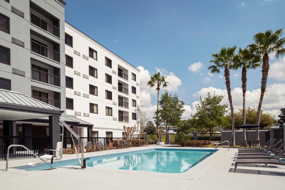 Courtyard by Marriott Jacksonville - Open Year Round Outdoor Swimming Pool