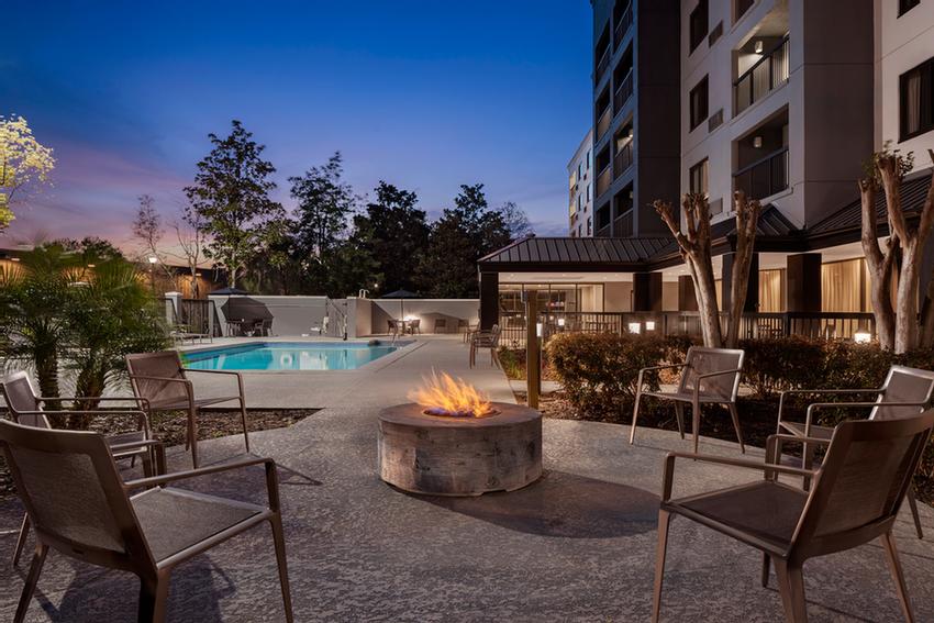 Courtyard by Marriott Jacksonville - All Guest Rooms Were Upgraded In 2005.
