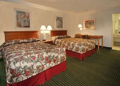 Econo Lodge Dallas Love Field - 2 Full Size Bedroom