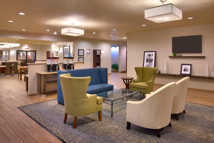 Hampton Inn - 