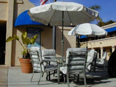 Ocean Inn - Catch Some Sun On Our Patio