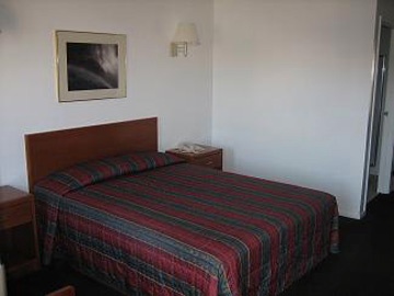 Pacifc Inn Motel - 