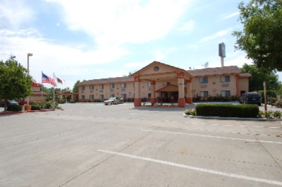 Best Western Antelope Inn - Big Truck Parking Space