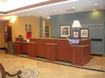 Hampton Inn & Suites - Reception