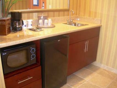 Hampton Inn & Suites - In Room Suite