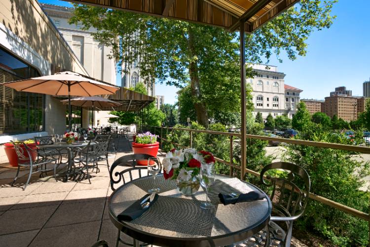 WYNDHAM PITTSBURGH UNIVERSITY CENTER Pittsburgh PA 100 Lytton 15213