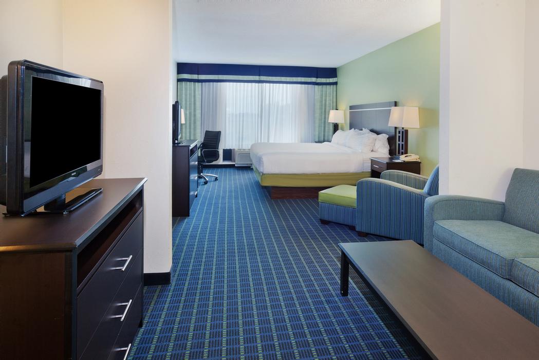 HOLIDAY INN EXPRESS® HOTEL & SUITES MONTGOMERY E EASTCHASE, AN I Montgomery AL 9250 Boyd