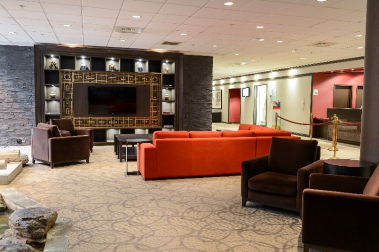 HOLIDAY INN® MONTREAL CENTRE VILLE DOWNTOWN Montreal QC 999 Saint Urbain H2Z0B4