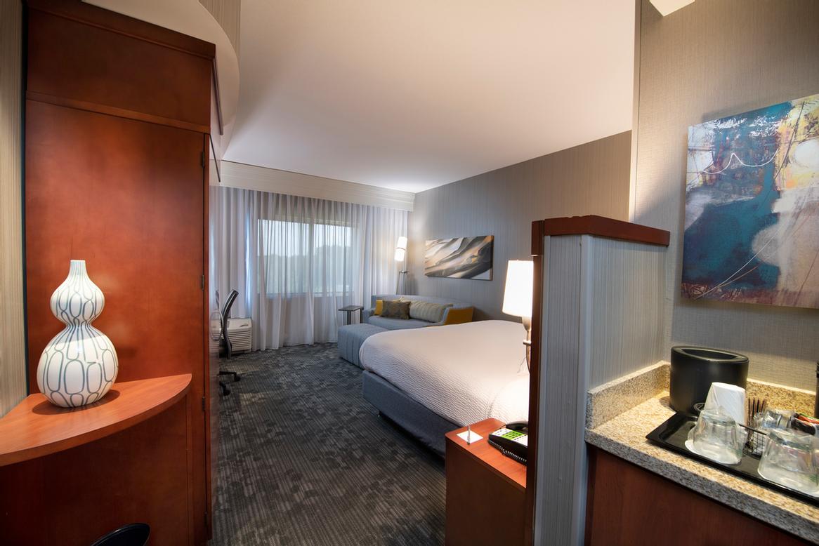 COURTYARD BY MARRIOTT ATLANTA MCDONOUGH Mcdonough GA 115 Mill Rd. 30253